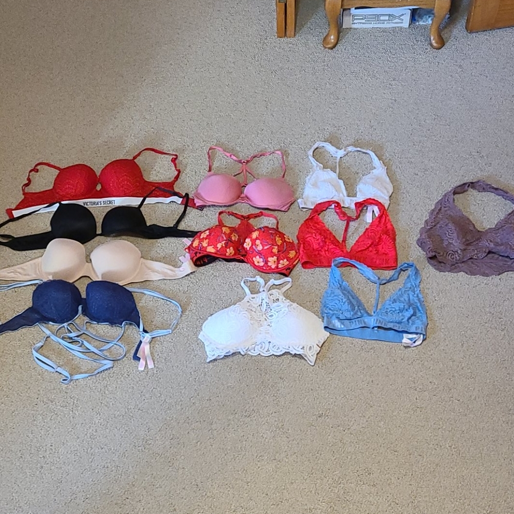 Bundle of bras